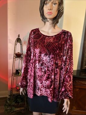 project RUNWAY Velvet Burnout Tunic Top - Burgundy Pink